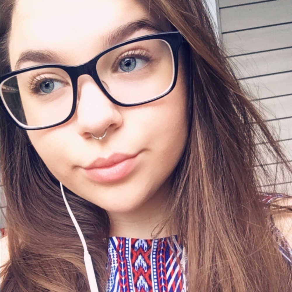 Meet your Posher, Kendall